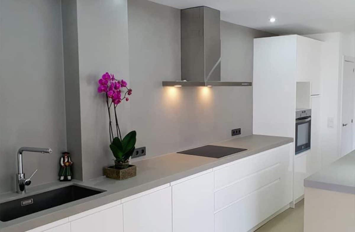 microcement kitchen wall